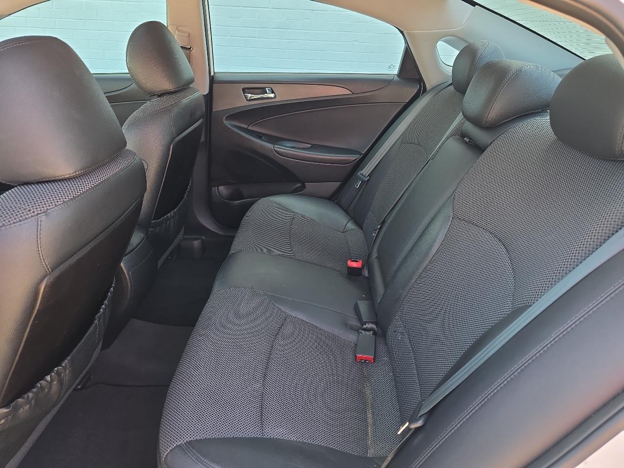 Hyundai Sonata SE Auto 2013
