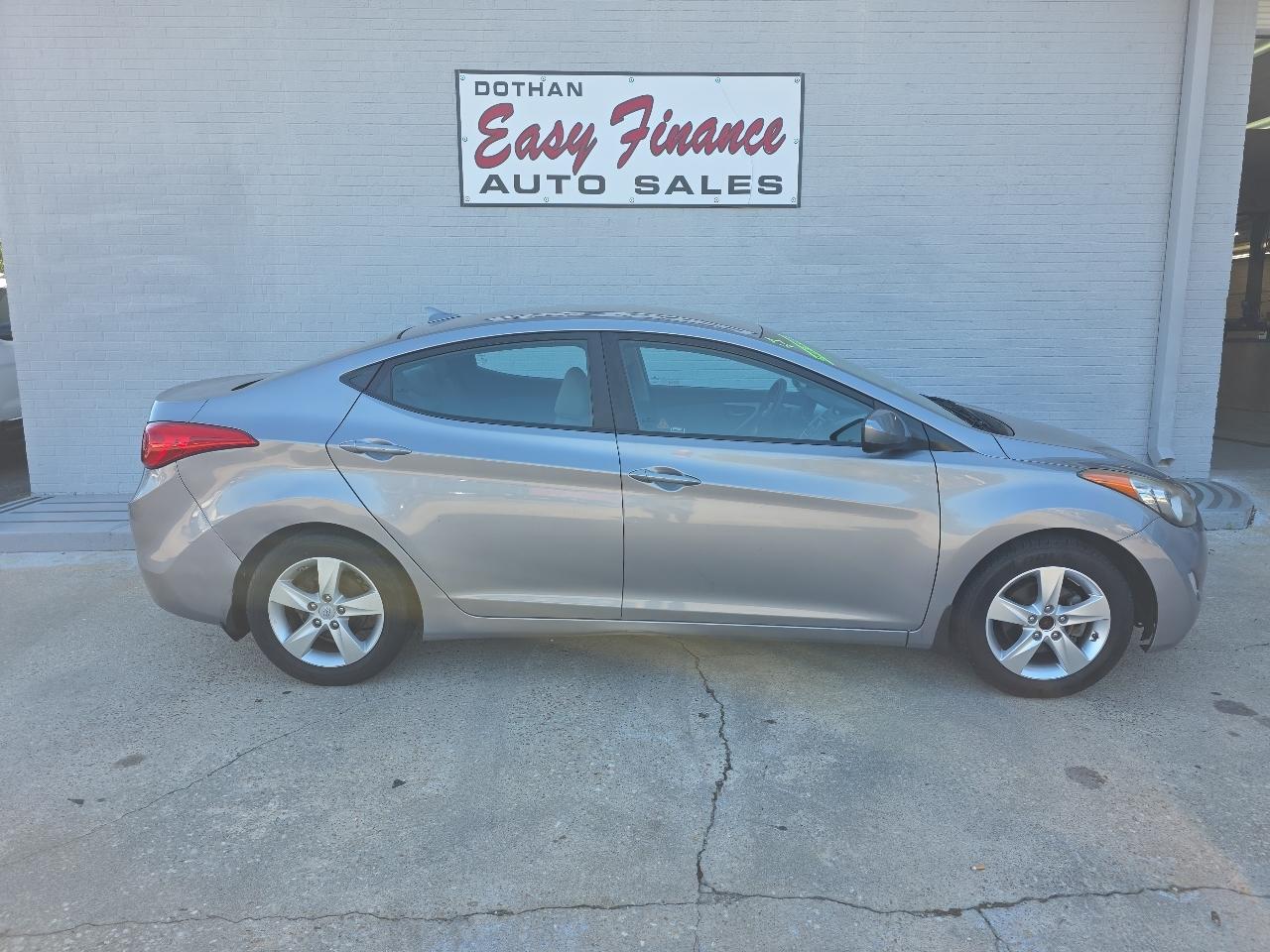Hyundai Elantra GLS M/T 2013
