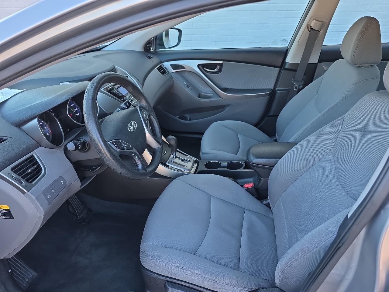 Hyundai Elantra GLS M/T 2013