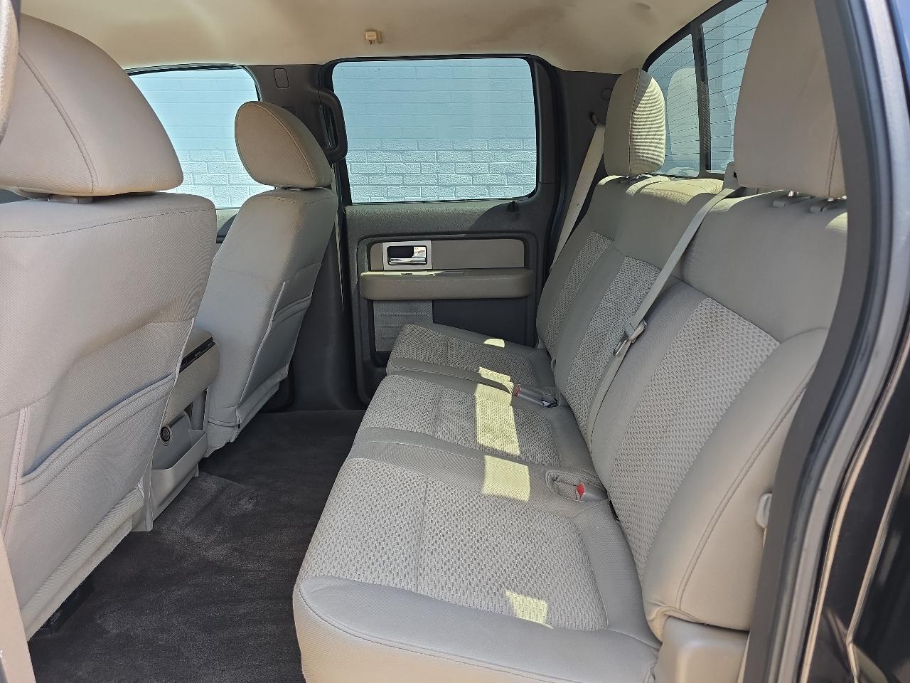Ford F-150 XL SuperCrew 5.5-ft. Bed 2WD 2010