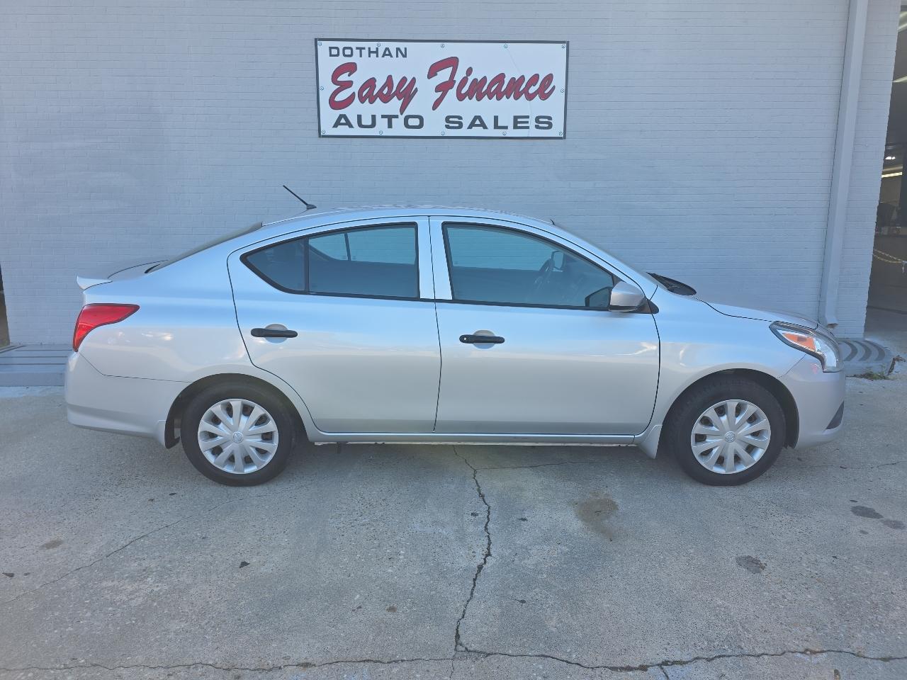 Nissan Versa 1.6 S 5M 2017