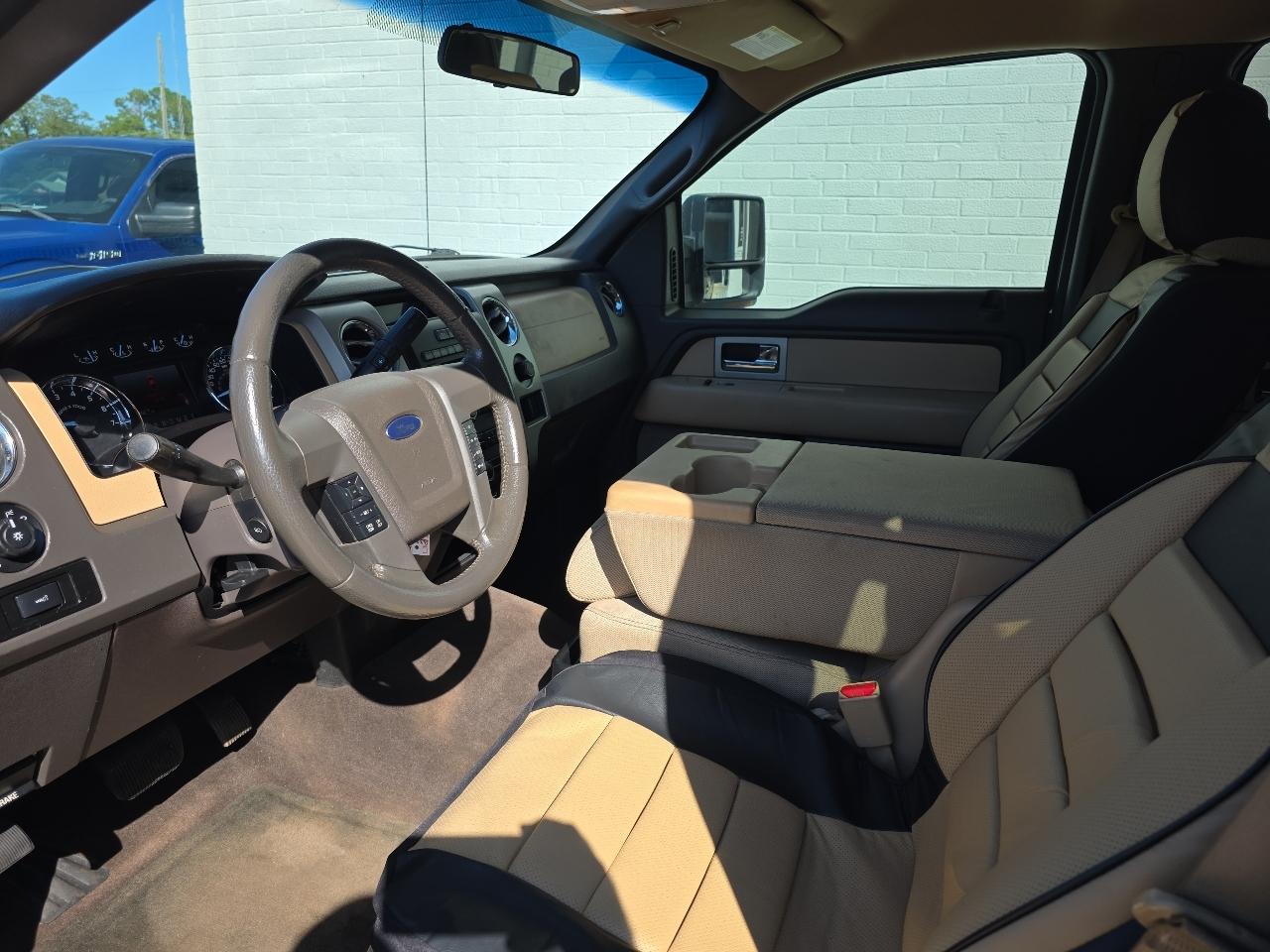 Ford F-150 XL SuperCrew 5.5-ft. Bed 2WD 2011