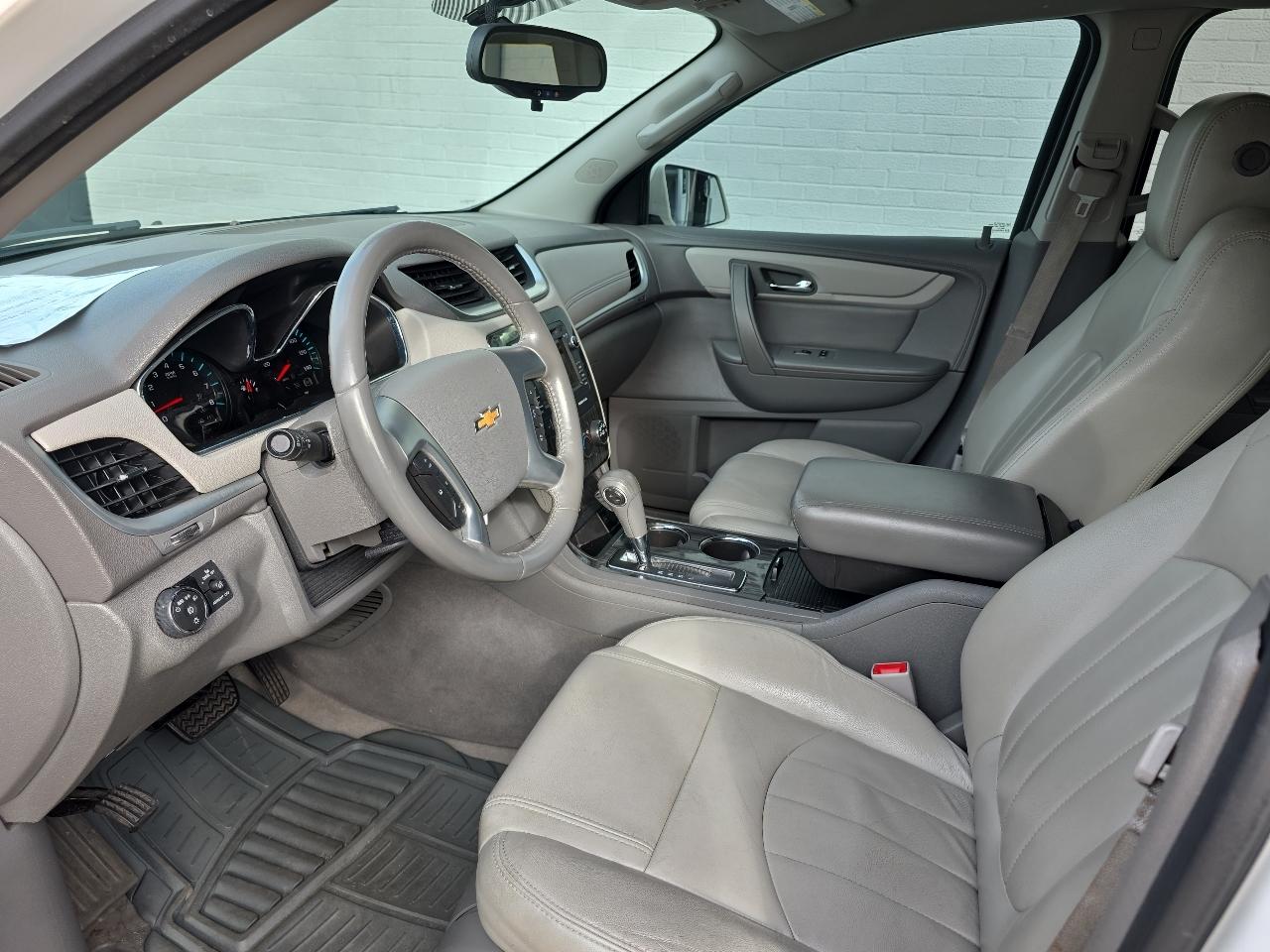 Chevrolet Traverse 1LT FWD 2014