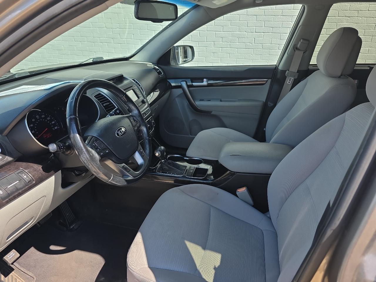 Kia Sorento LX 2WD 2015
