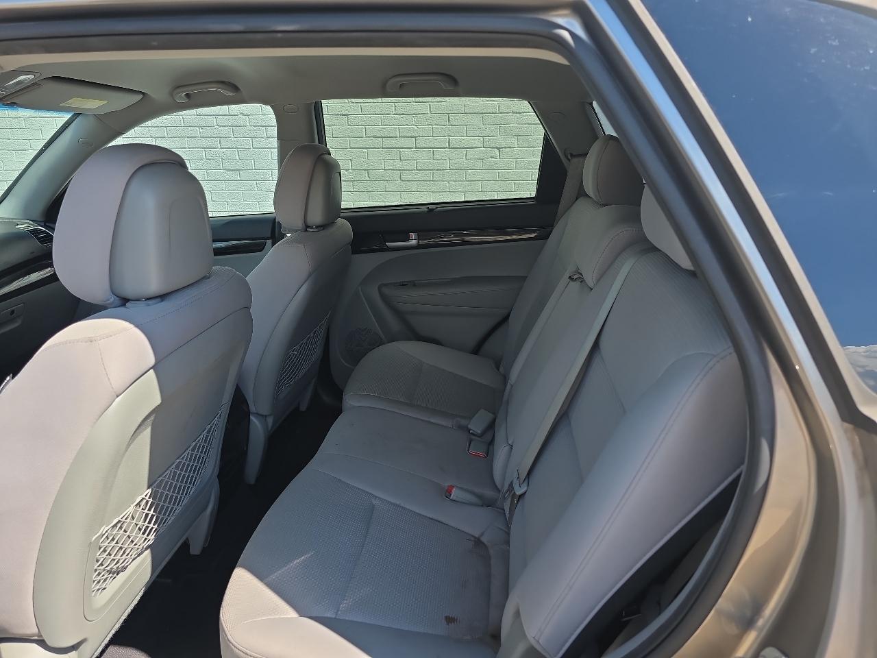 Kia Sorento LX 2WD 2015