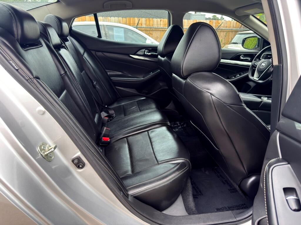 Nissan Maxima  2020