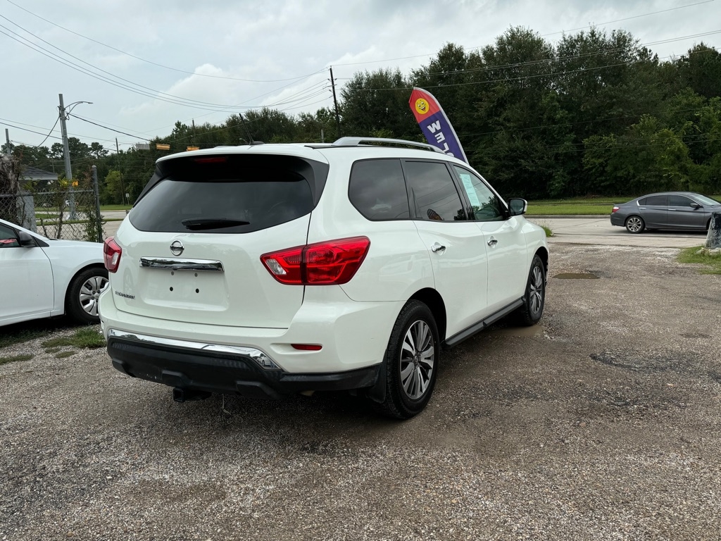 Nissan Pathfinder  2017