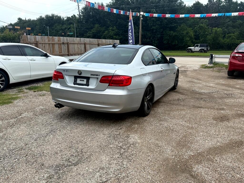 BMW 3-Series  2011