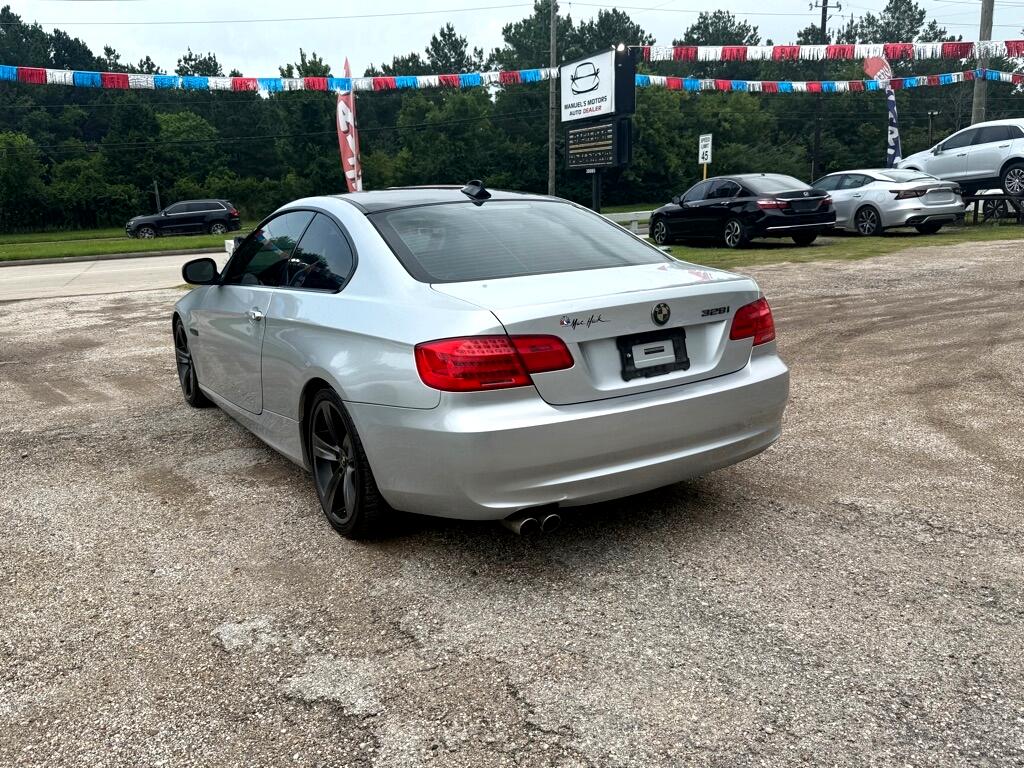 BMW 3-Series  2011