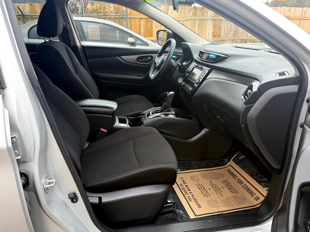 Nissan Rogue Sport  2019
