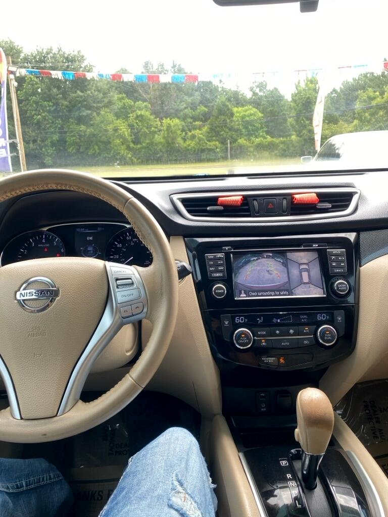 Nissan Rogue  2015