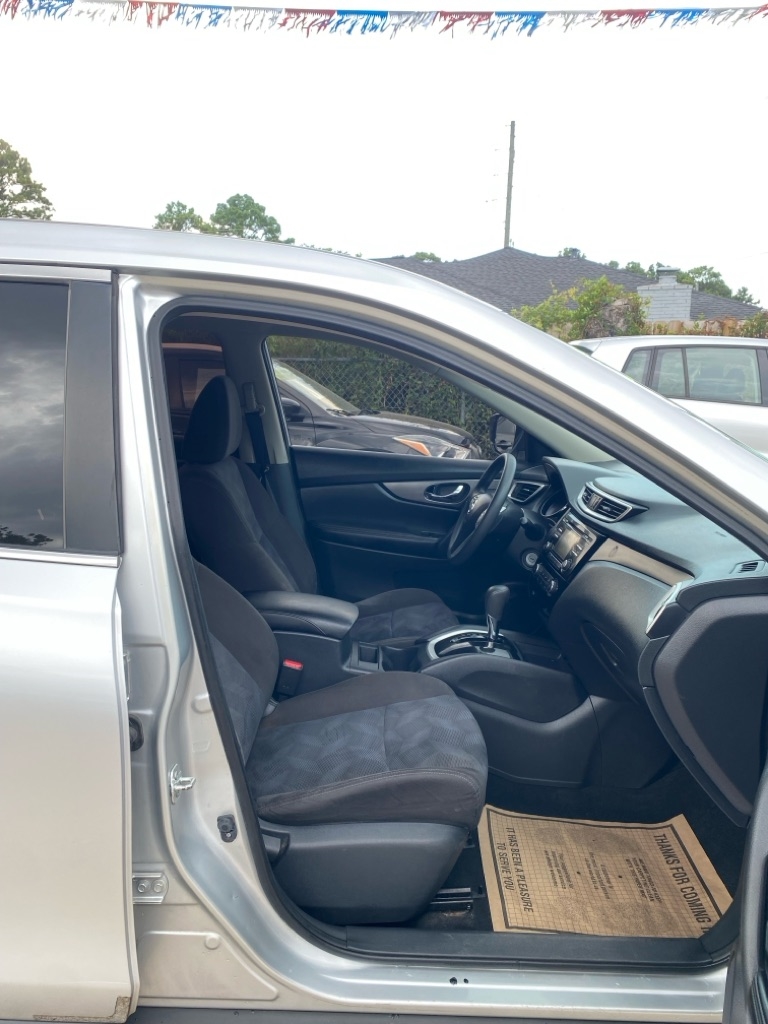 Nissan Rogue  2015