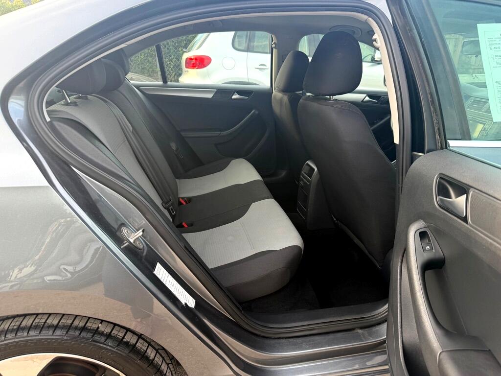 Volkswagen Jetta  2017