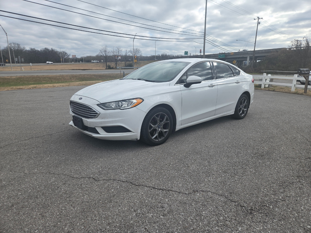2018 Ford Fusion S's photo