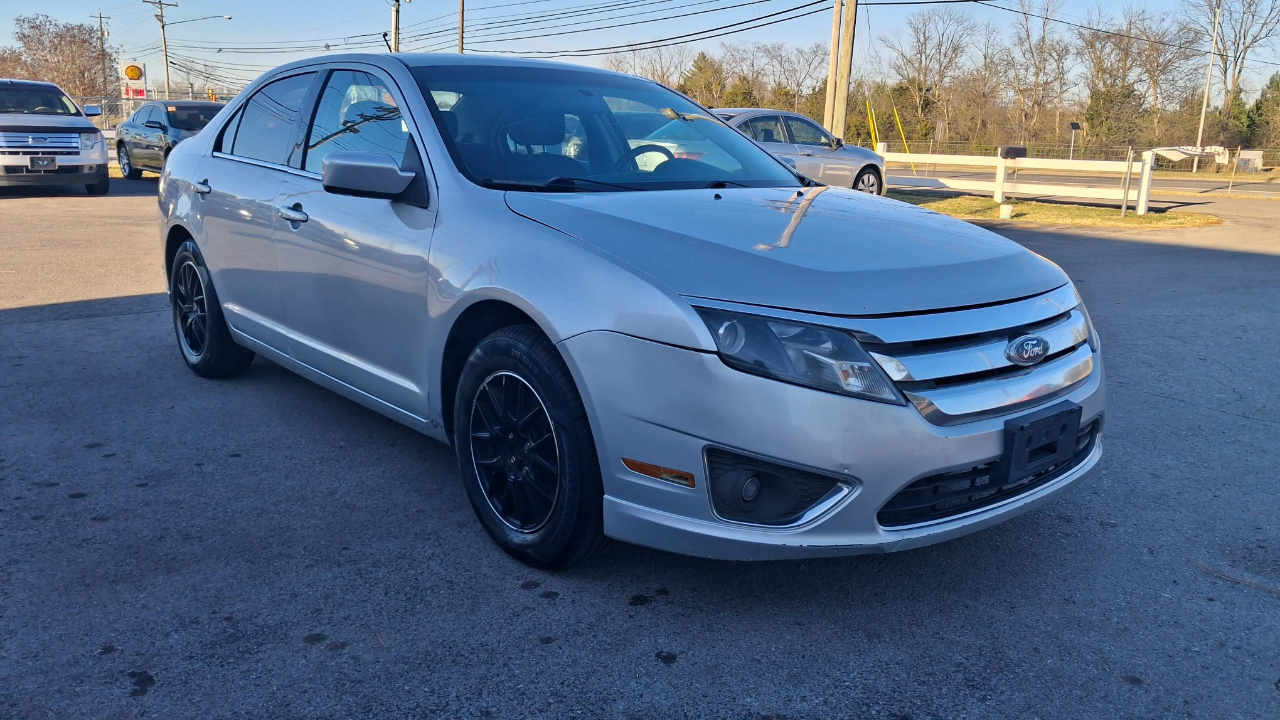 2012 Ford Fusion SE's photo