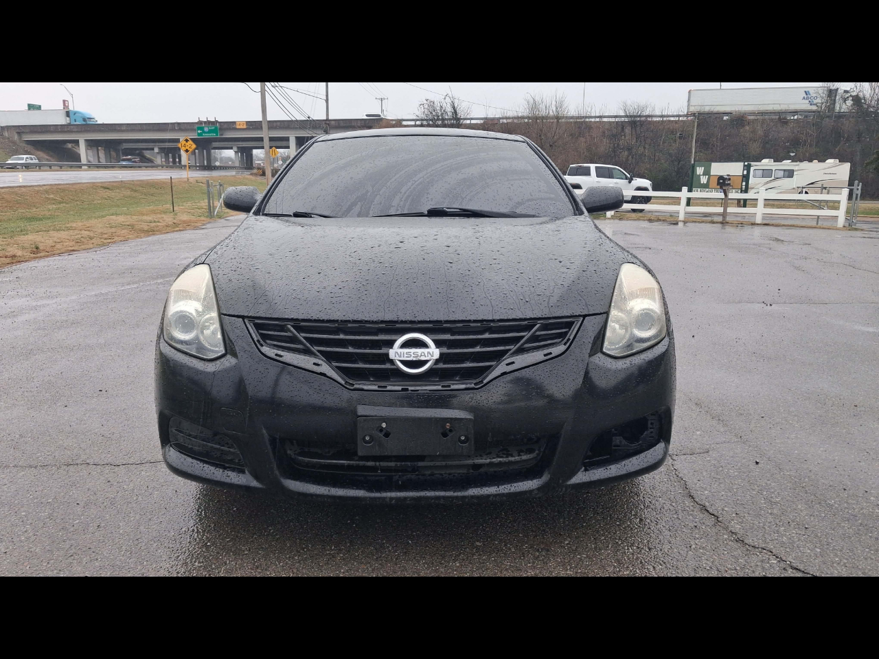2011 Nissan Altima 2.5 S 6M/T Coupe