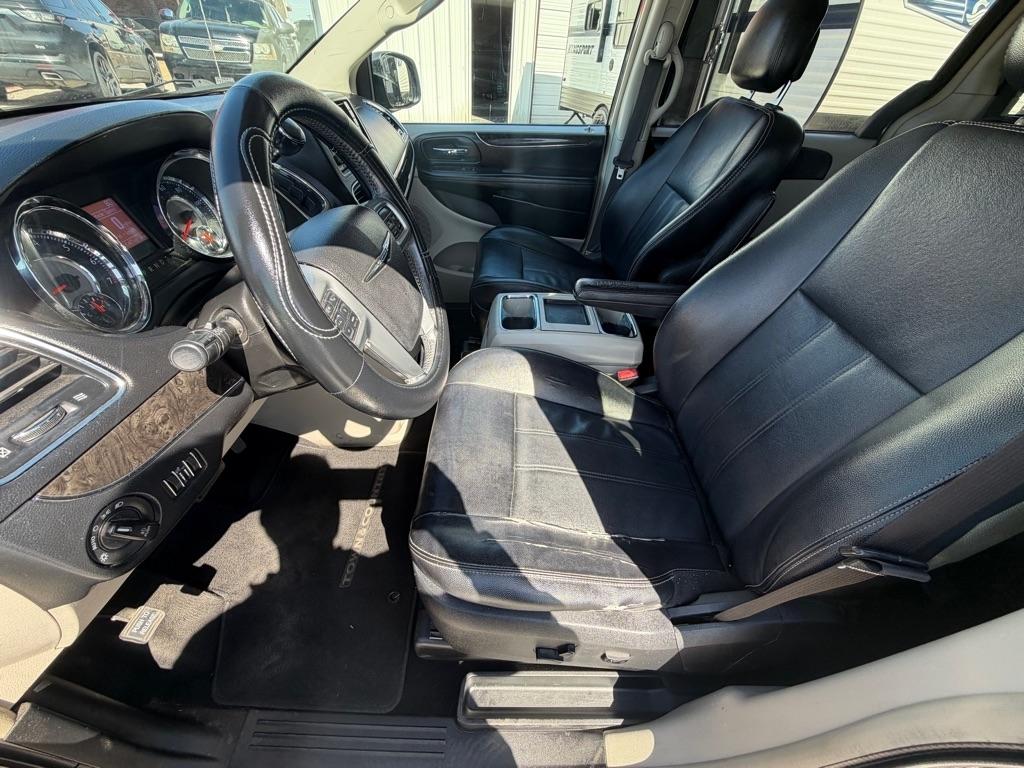 Chrysler Town & Country  2013