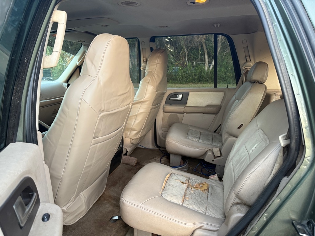 Ford Expedition  2004