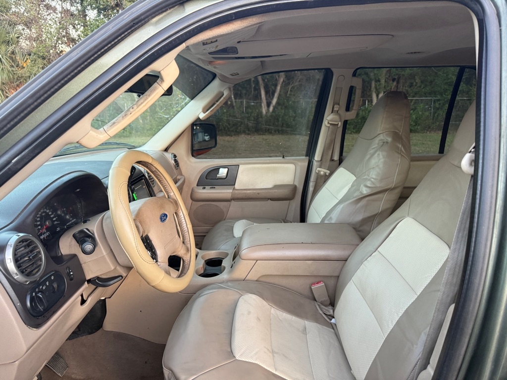 Ford Expedition  2004