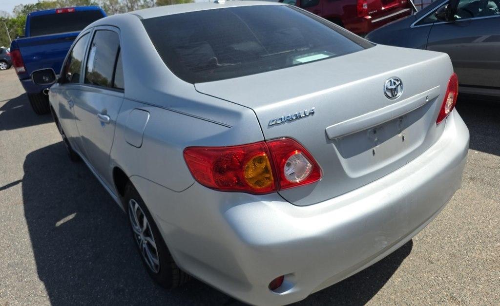 Toyota Corolla  2010
