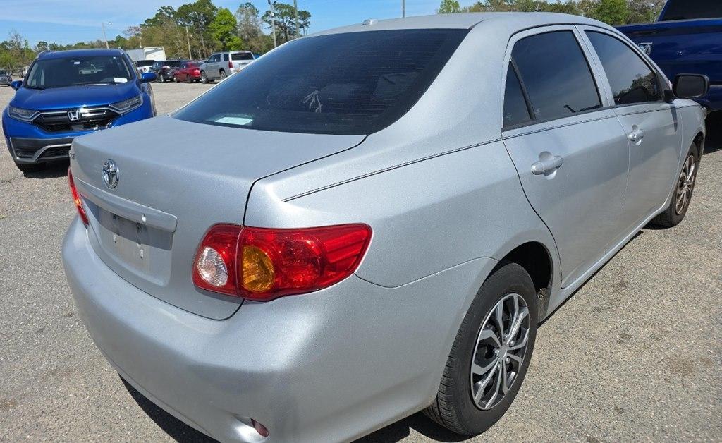 Toyota Corolla  2010