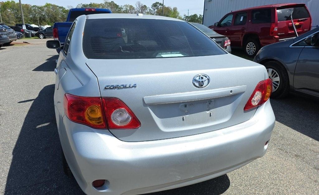 Toyota Corolla  2010