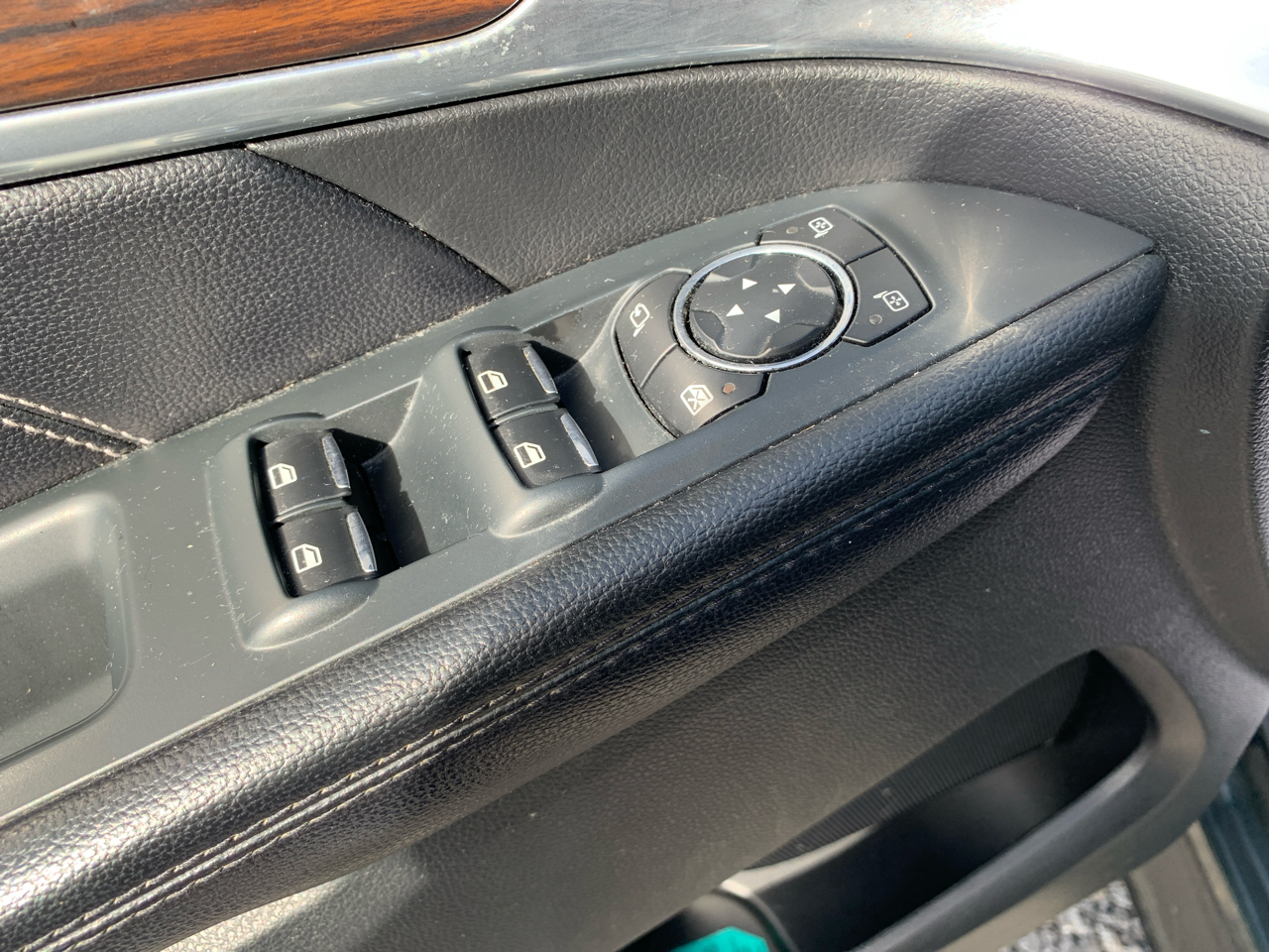 Ford Explorer FWD 4dr Limited 2016 Ford Explorer FWD 4dr Limited 2016