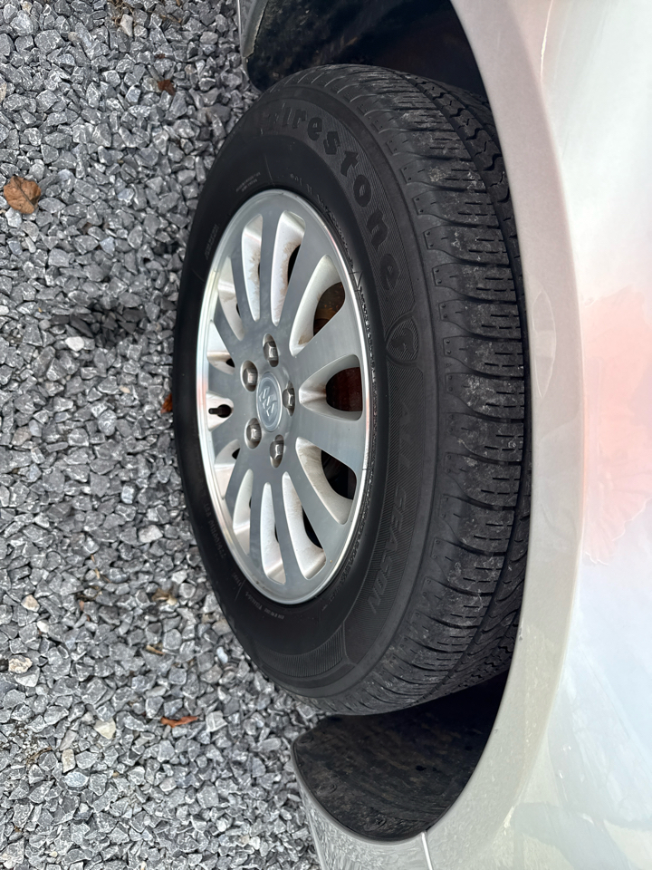 2008 Buick Lucerne CX photo 2