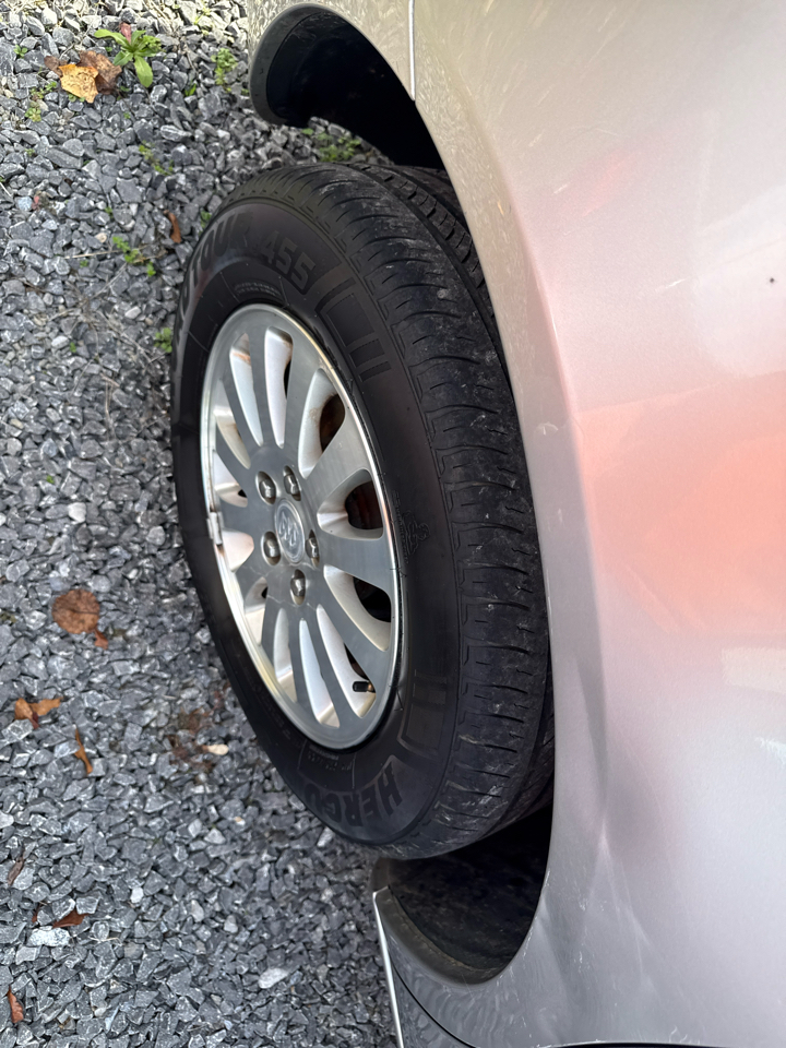 2008 Buick Lucerne CX photo 3