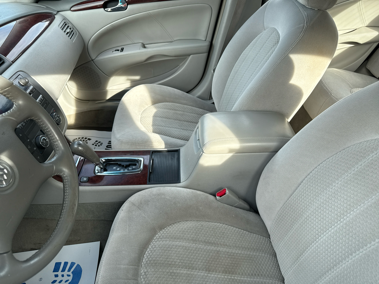 2008 Buick Lucerne CX photo 4