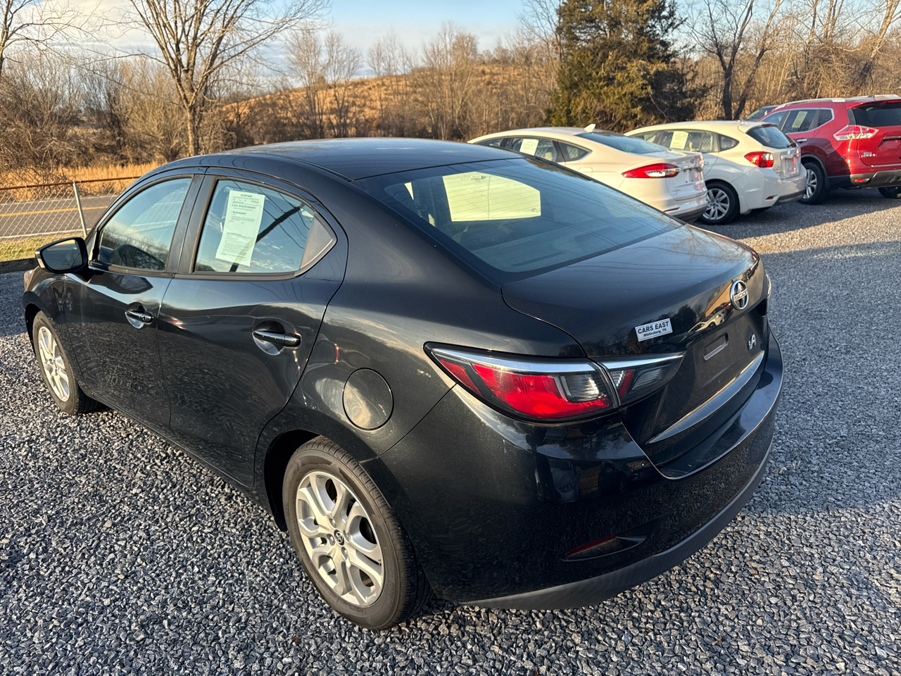 Scion iA 4dr Sdn Auto (Natl) 2016