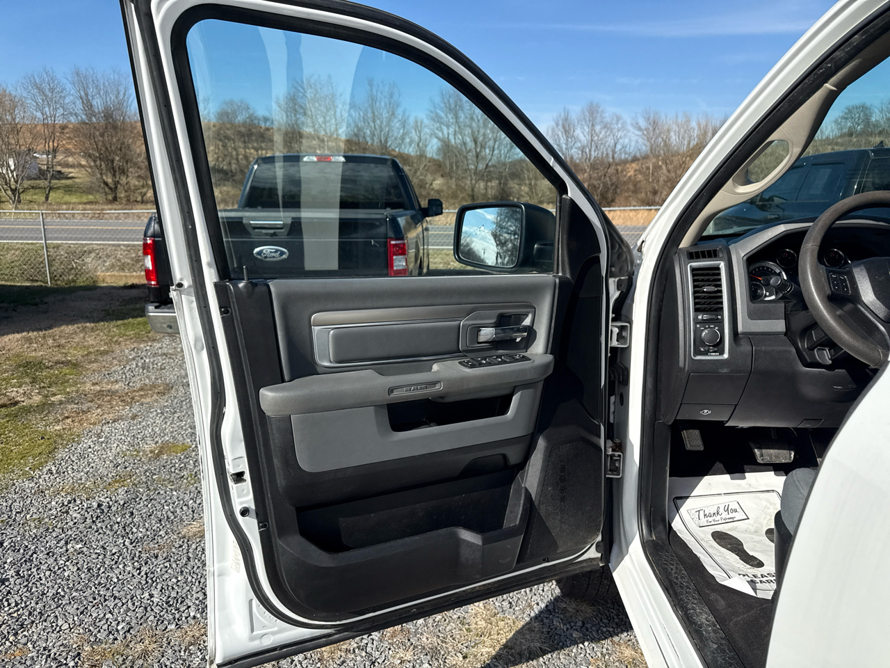 RAM 1500 4WD Quad Cab 140.5" SLT 2013