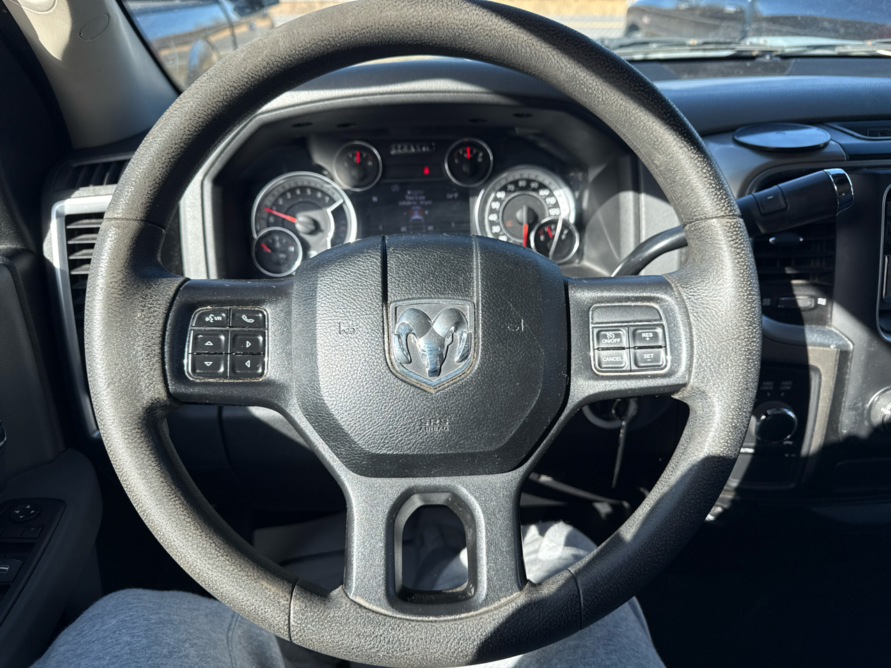 RAM 1500 4WD Quad Cab 140.5" SLT 2013