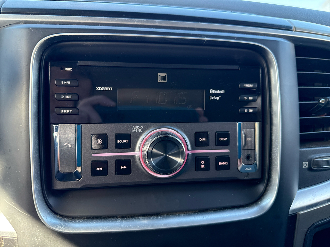 RAM 1500 4WD Quad Cab 140.5" SLT 2013