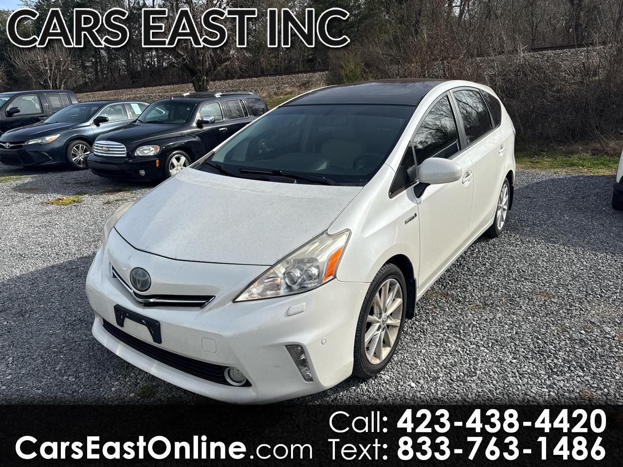 2014 Toyota Prius v Five's photo