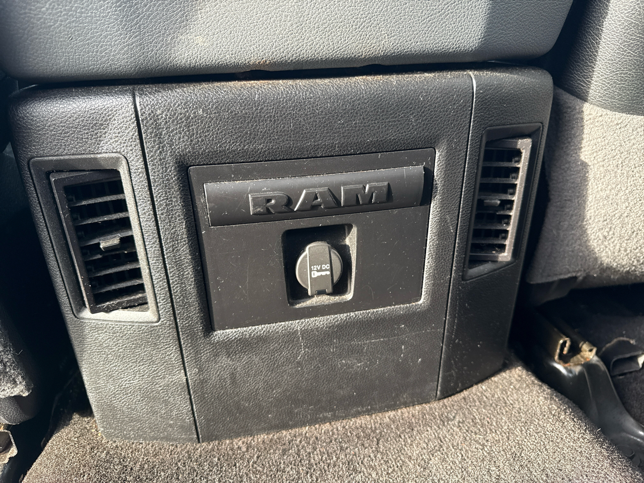 RAM 1500 2WD Crew Cab 140.5" Big Horn 2013