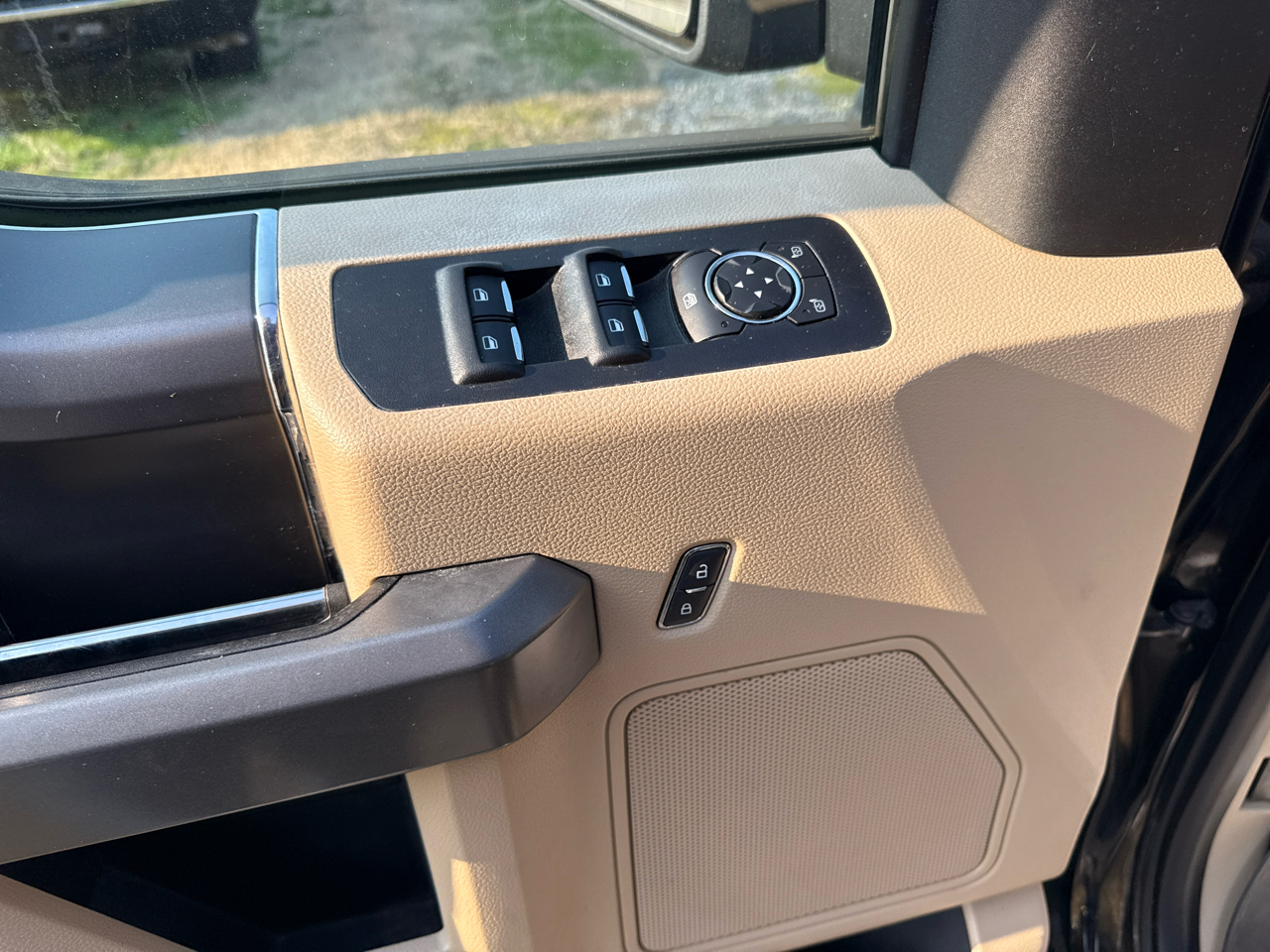 Ford F-150 Lariat 2WD SuperCab 8' Box 2018