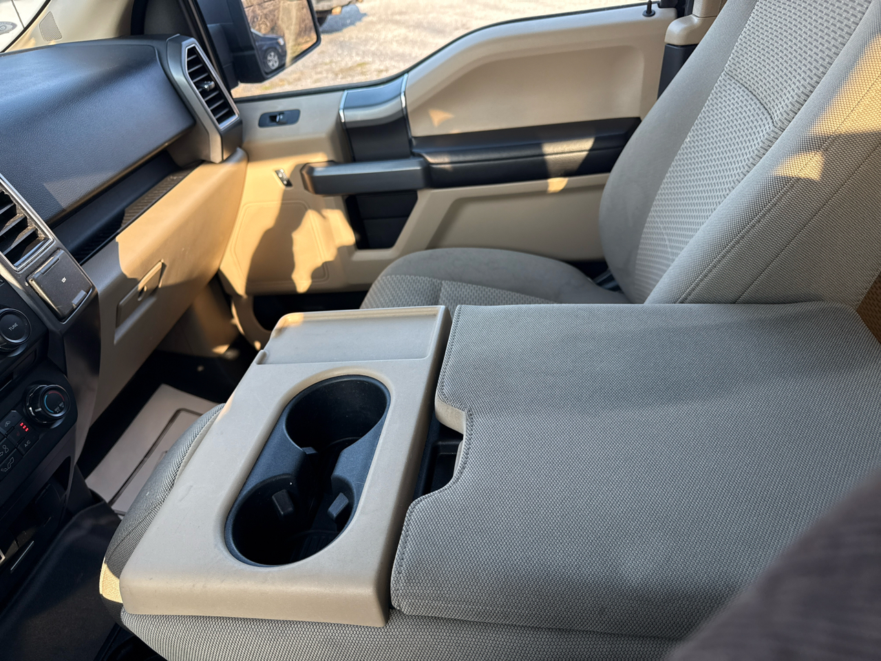 Ford F-150 Lariat 2WD SuperCab 8' Box 2018