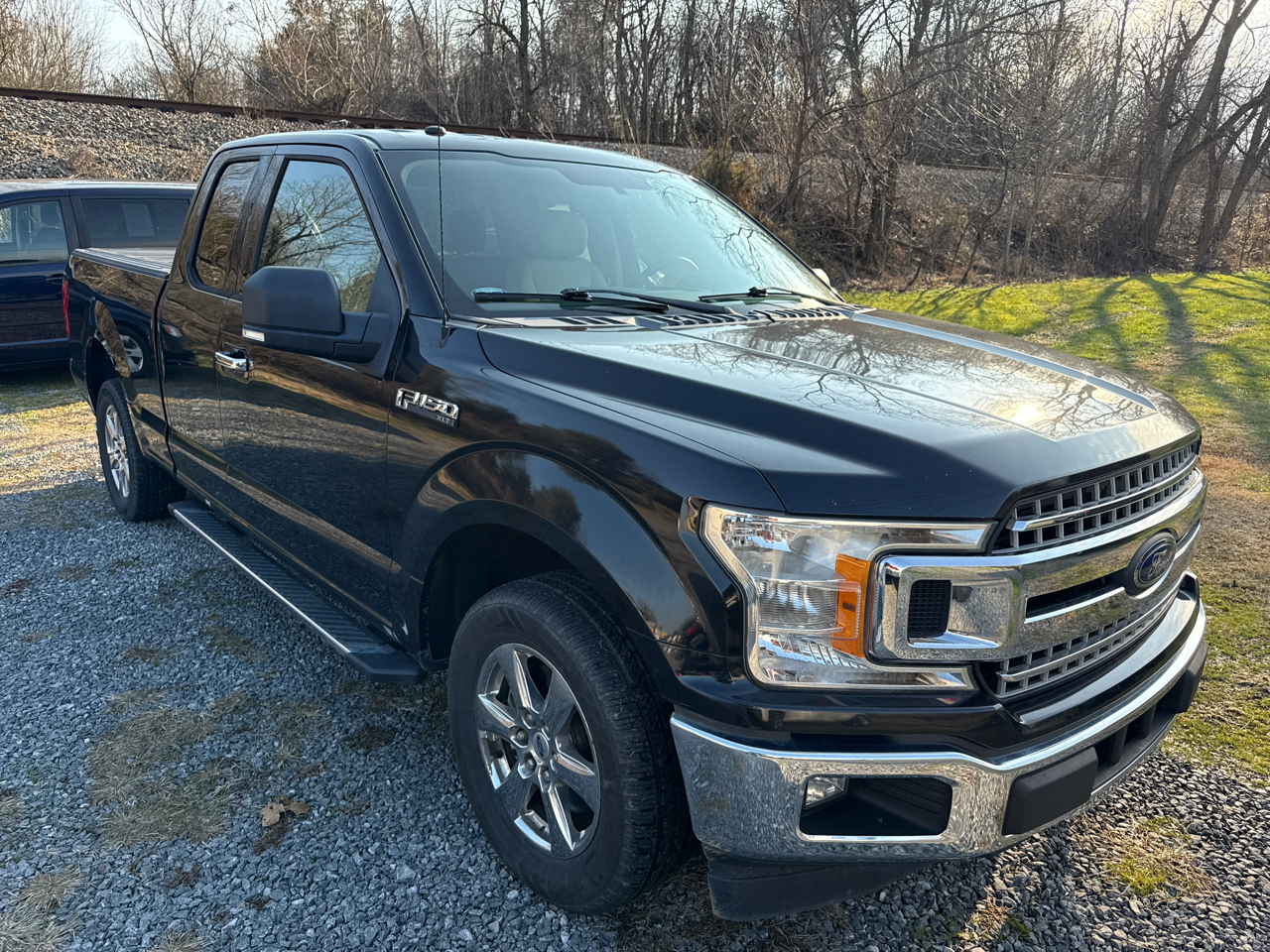 Ford F-150 Lariat 2WD SuperCab 8' Box 2018