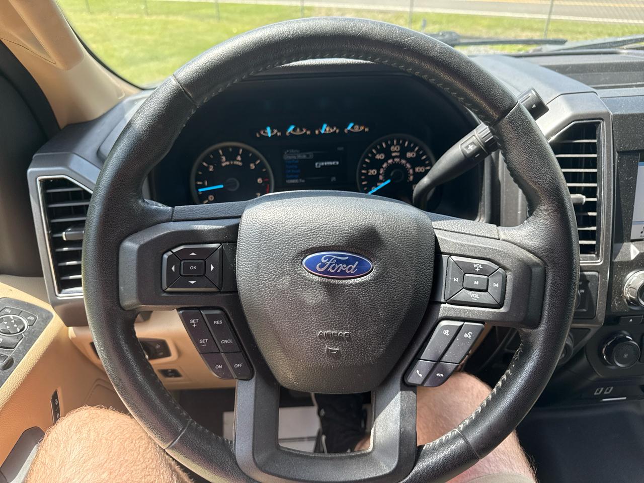 Ford F-150 Lariat 2WD SuperCab 8' Box 2018