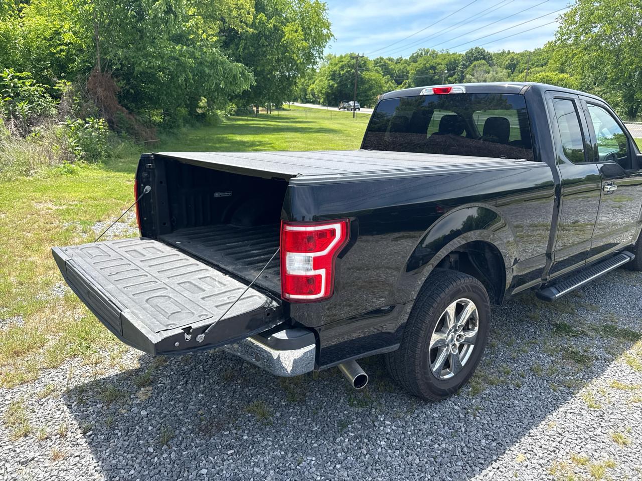 Ford F-150 Lariat 2WD SuperCab 8' Box 2018
