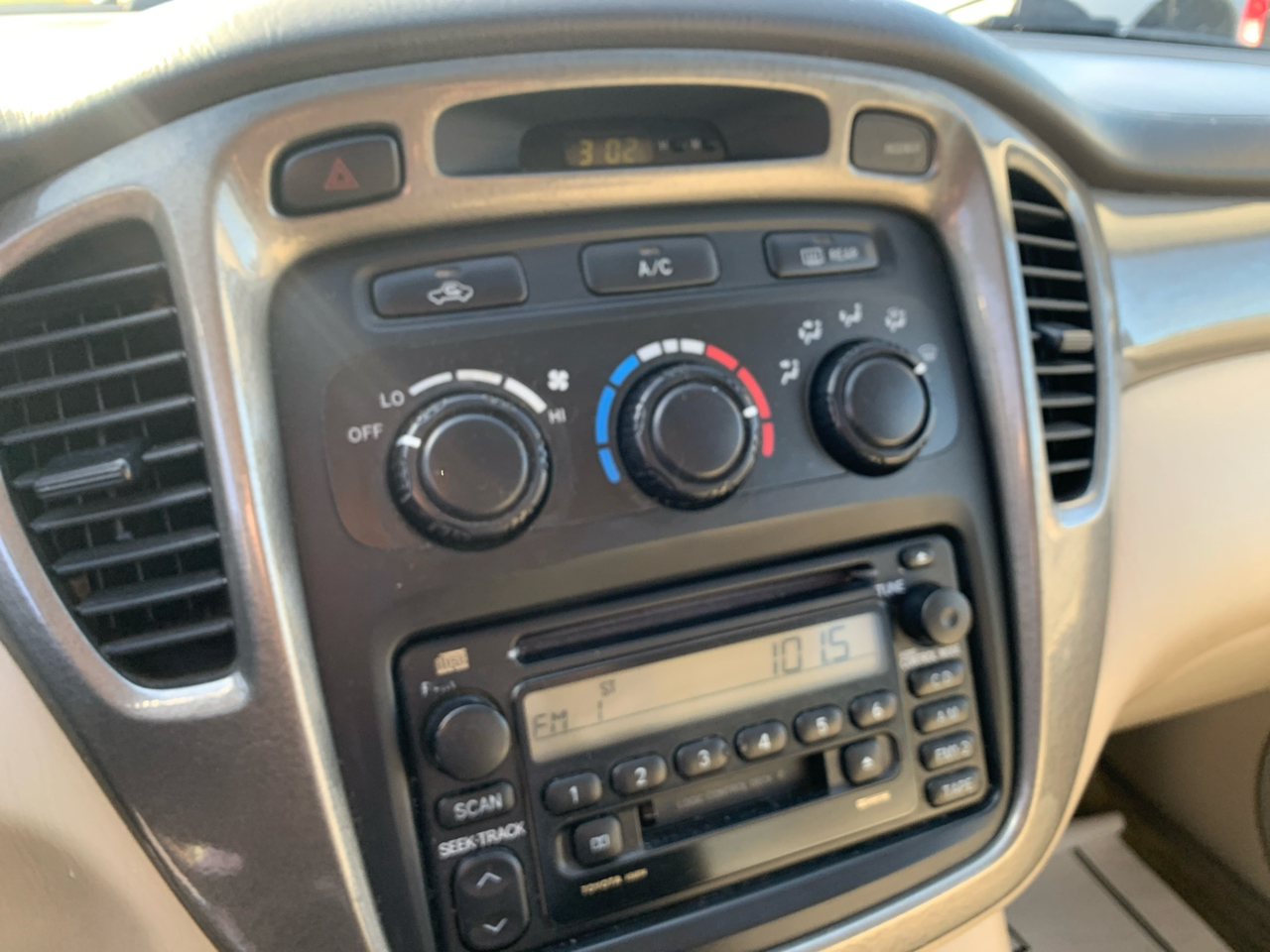 Toyota Highlander 4dr V6 4WD (Natl) 2003