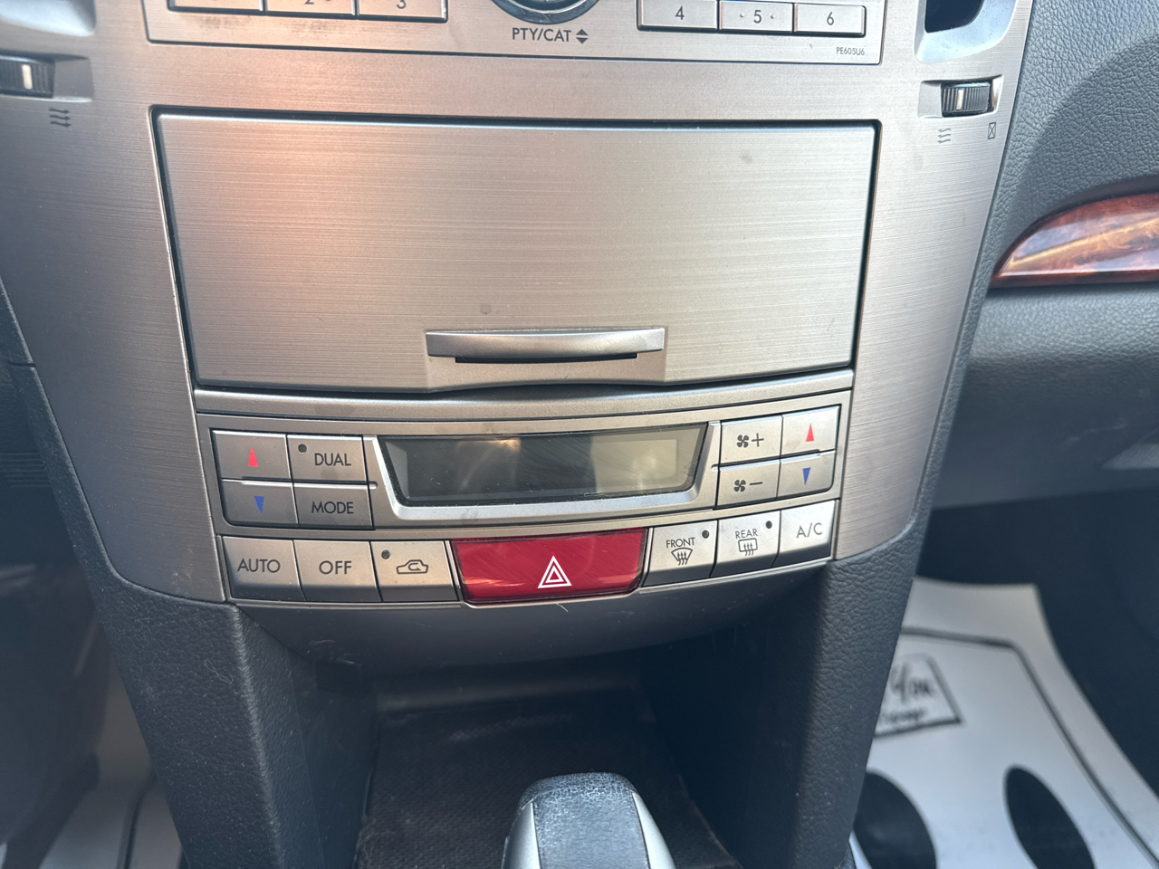 Subaru Outback 4dr Wgn H4 Auto 2.5i Limited Pwr Moon 2011