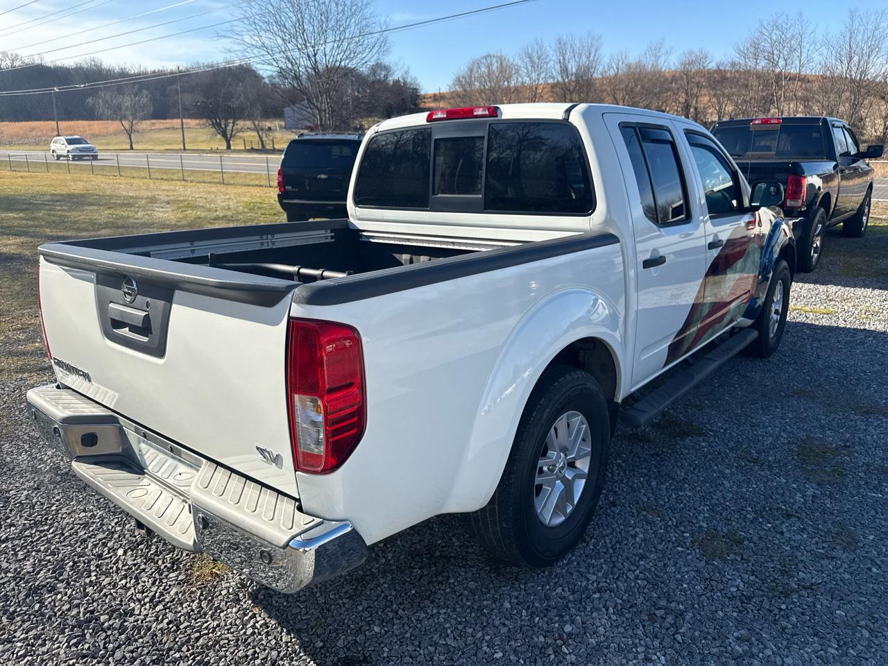 Nissan Frontier Crew Cab 4x2 SV V6 Auto 2017