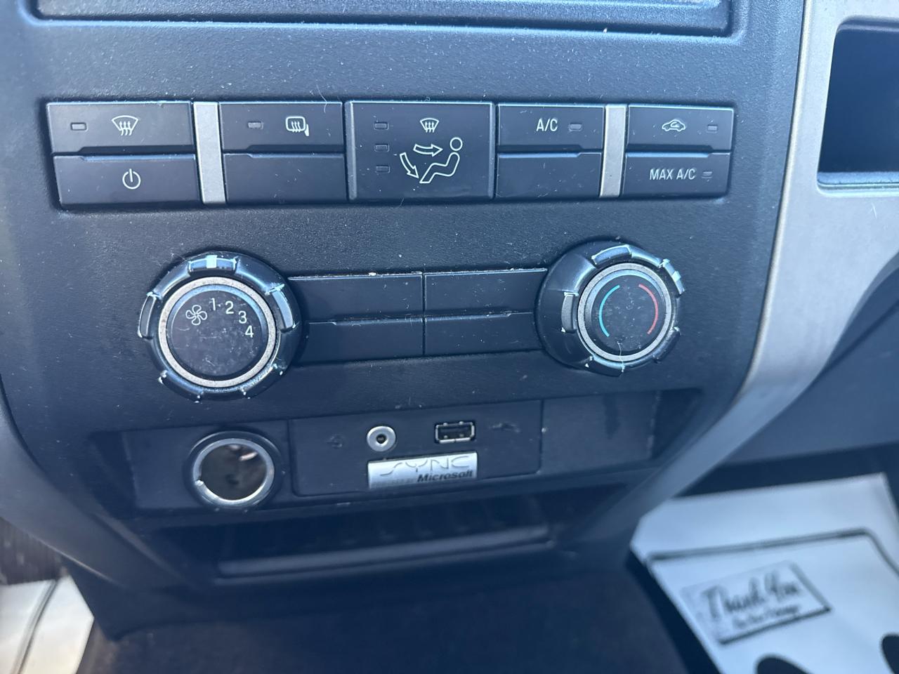 Ford F-150 4WD SuperCab 145" Lariat 2012