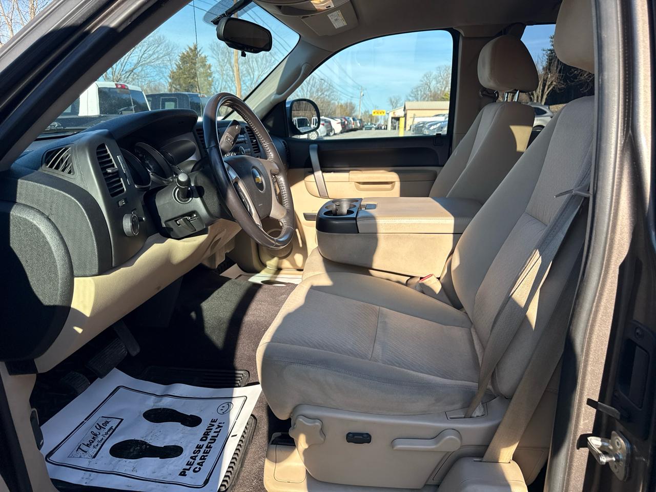 Chevrolet Silverado 1500 4WD Ext Cab 143.5" LT 2011