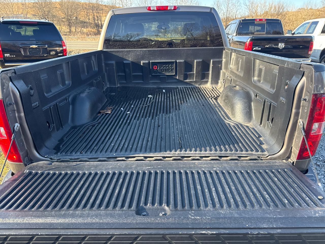 Chevrolet Silverado 1500 4WD Ext Cab 143.5" LT 2011