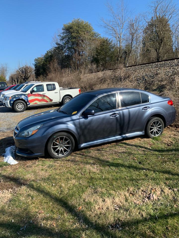 Subaru Legacy 4dr Sdn H4 Auto 2.5i Premium 2013
