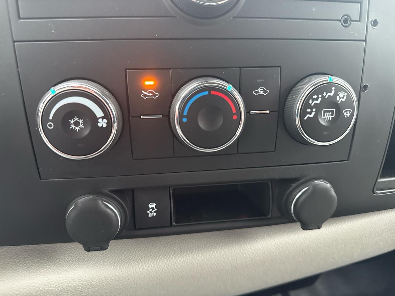 Chevrolet Silverado 1500 4WD Crew Cab 143.5" LT 2012