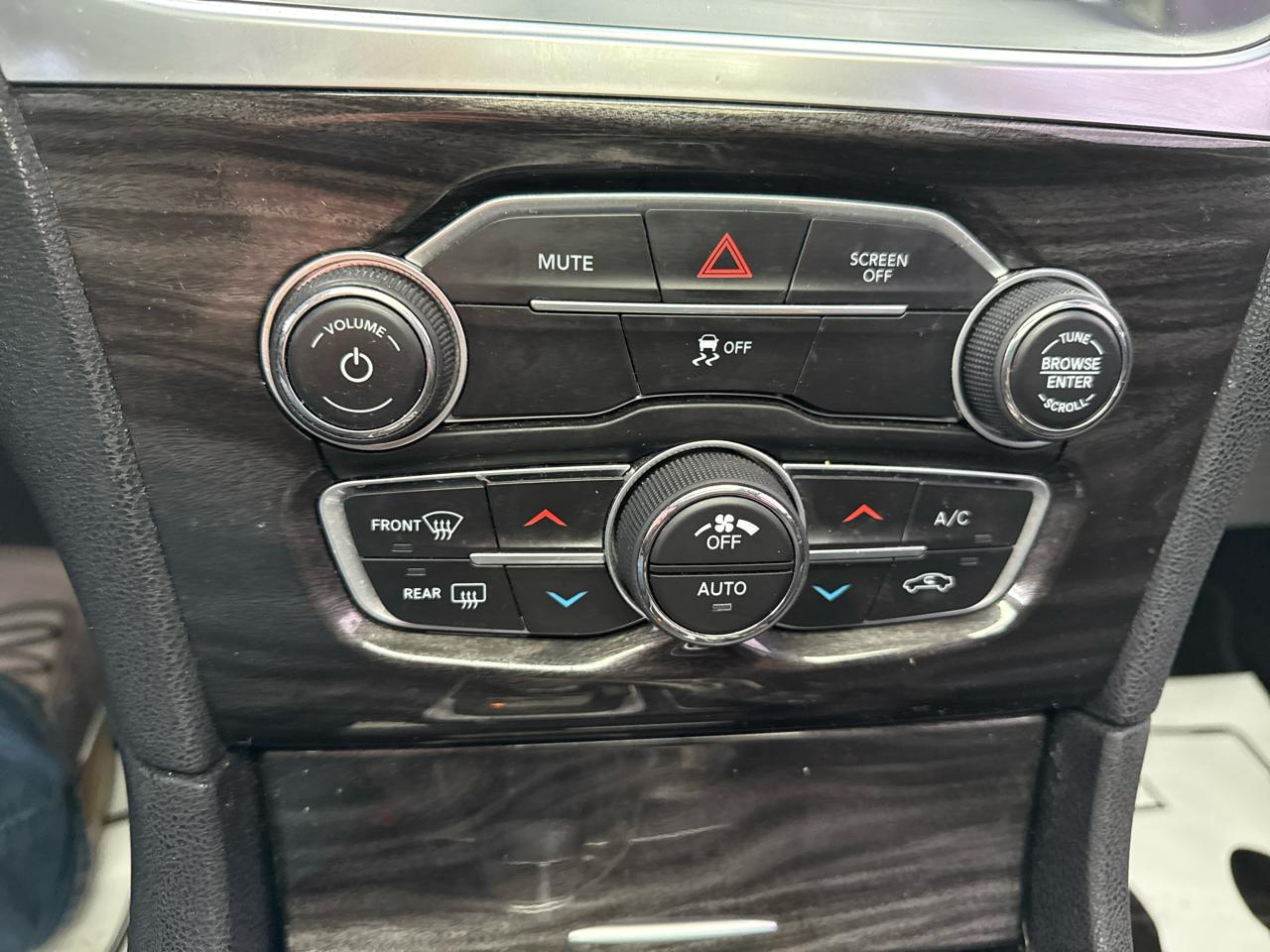 Chrysler 300 Limited RWD 2017